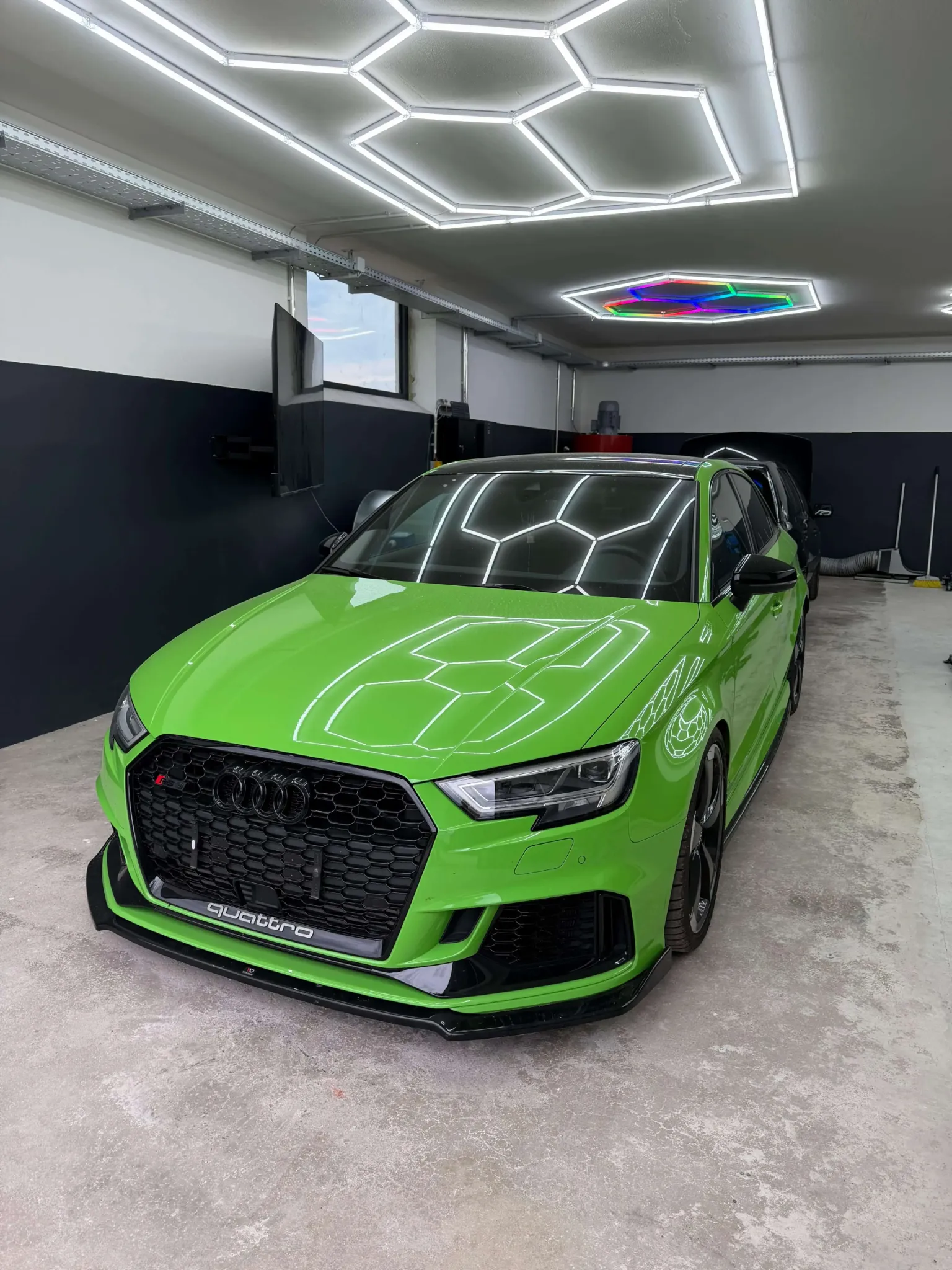 audi-gruen-werkstatt